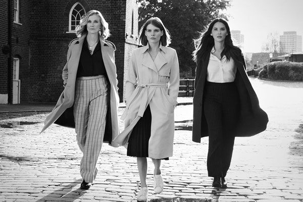 Foto Olivia Munn, Joely Richardson