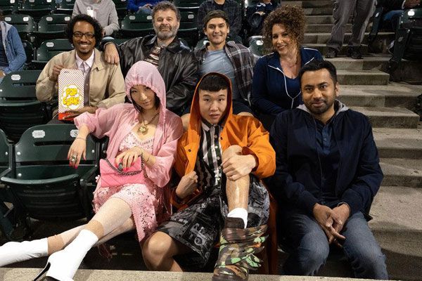 Foto Samba Schutte, Kal Penn, Joel Kim Booster