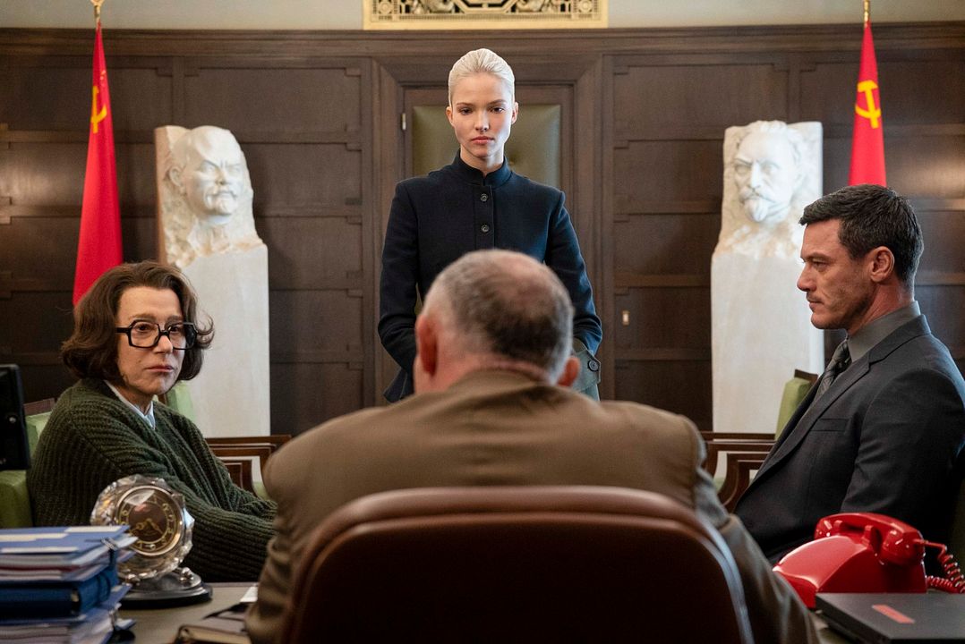 Anna: El peligro tiene nombre : Foto Sasha Luss, Luke Evans, Helen Mirren