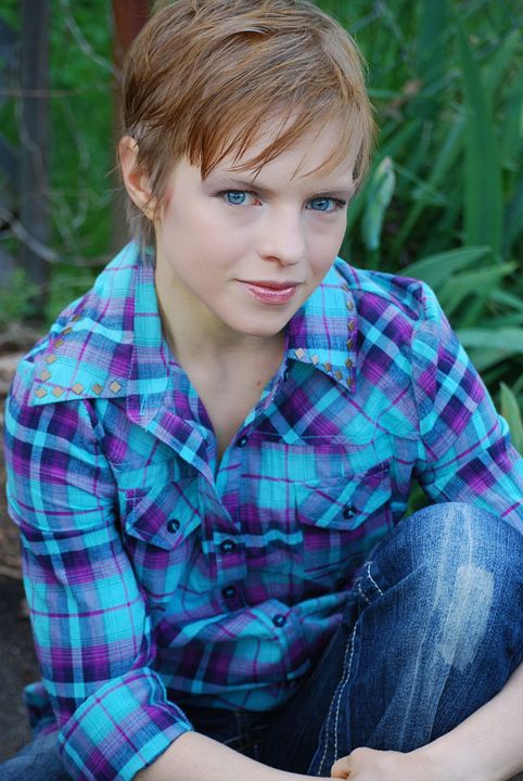 Póster Emily Brobst