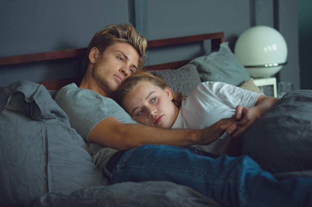 Close to the Horizon : Foto