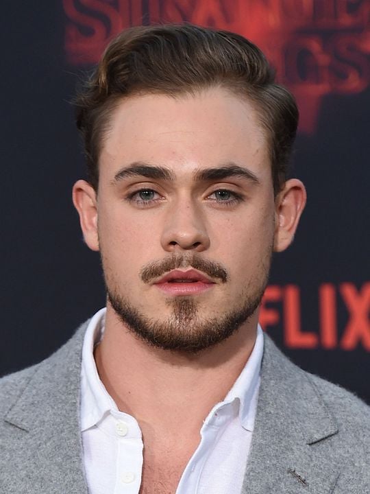 Póster Dacre Montgomery