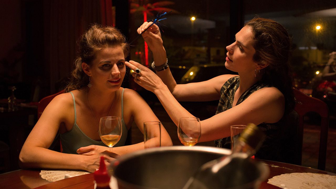 Undercover: operación éxtasis : Póster