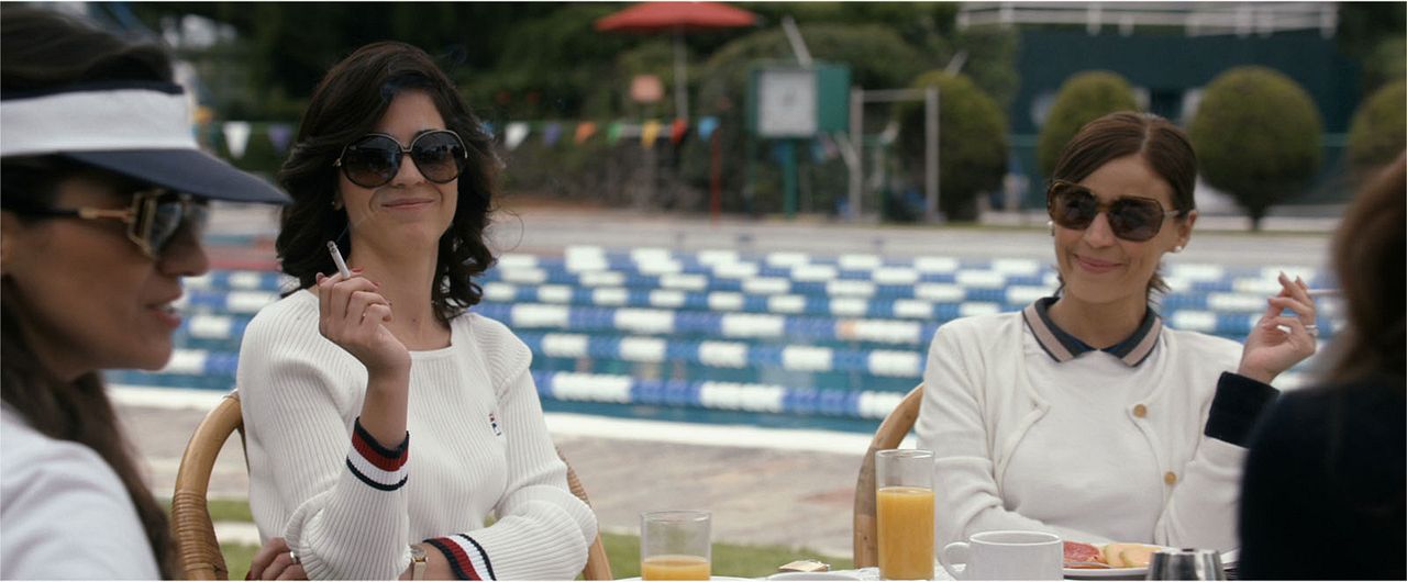 Las niñas bien : Foto Paulina Gaitán, Ilse Salas