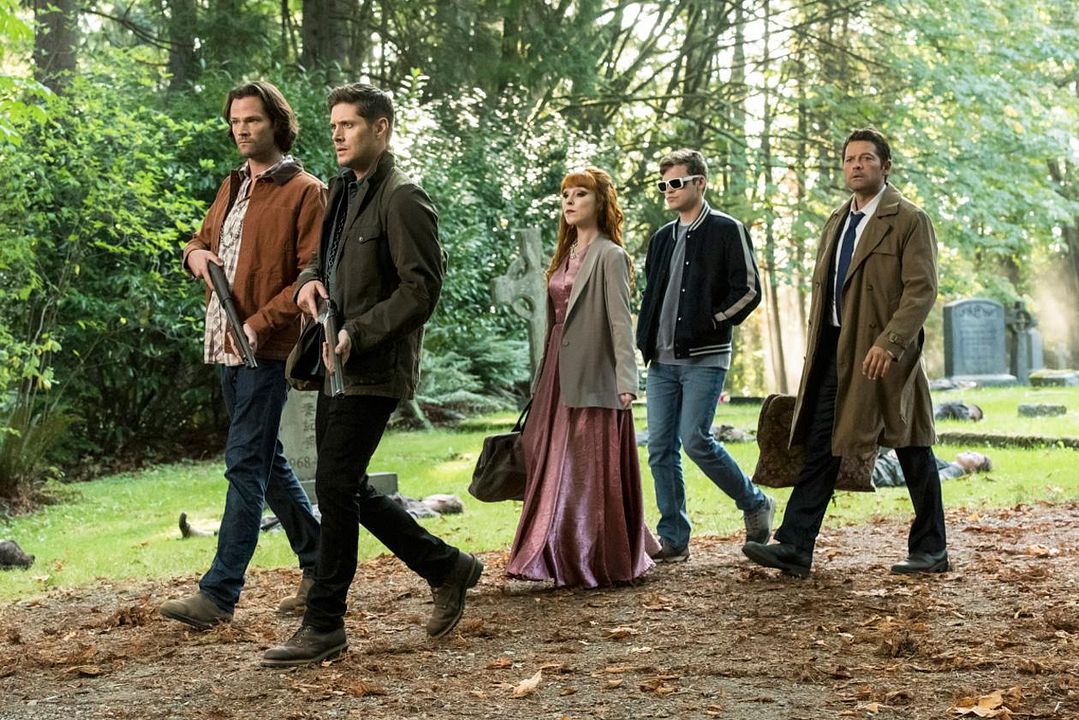 Supernatural : Foto Jared Padalecki, Ruth Connell, Misha Collins, Jensen Ackles