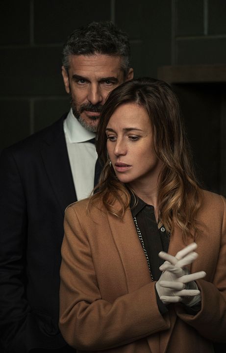 Legado en los huesos : Foto Leonardo Sbaraglia, Marta Etura