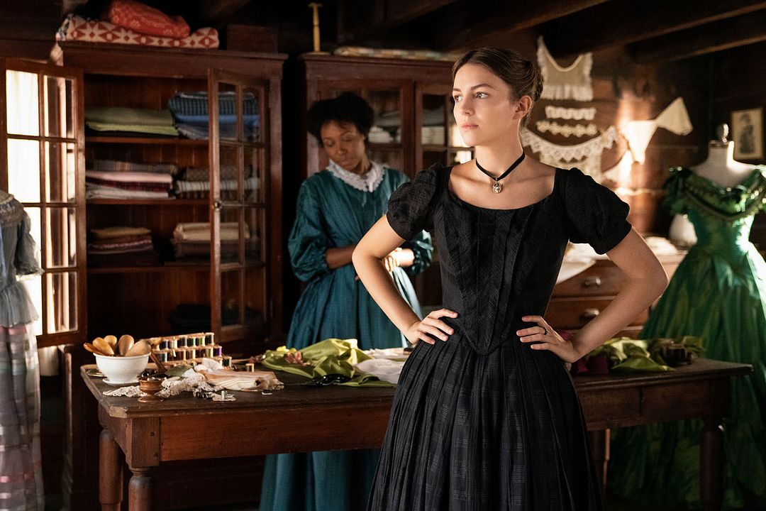 Dickinson : Foto Ella Hunt