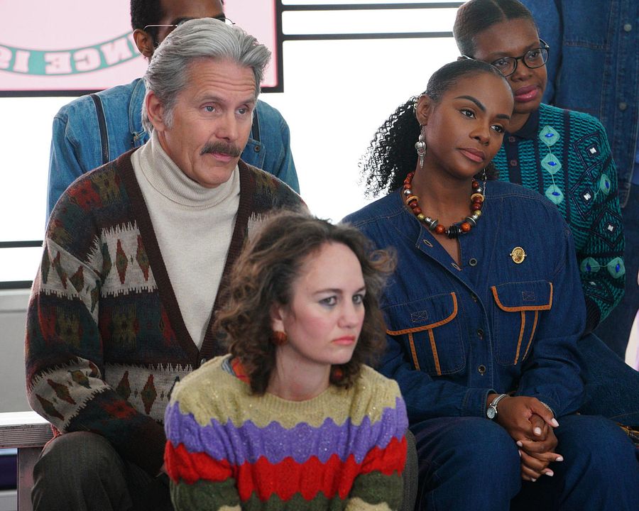 Mixed-ish : Foto Gary Cole, Tika Sumpter