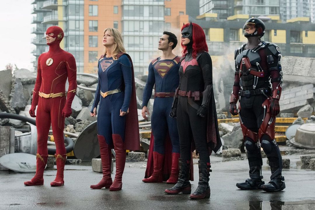 Supergirl : Foto Brandon Routh, Tyler Hoechlin, Grant Gustin, Ruby Rose, Melissa Benoist