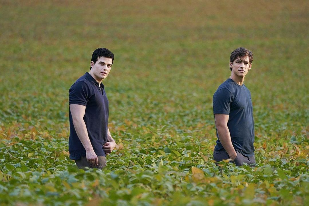 Titanes : Foto Brenton Thwaites