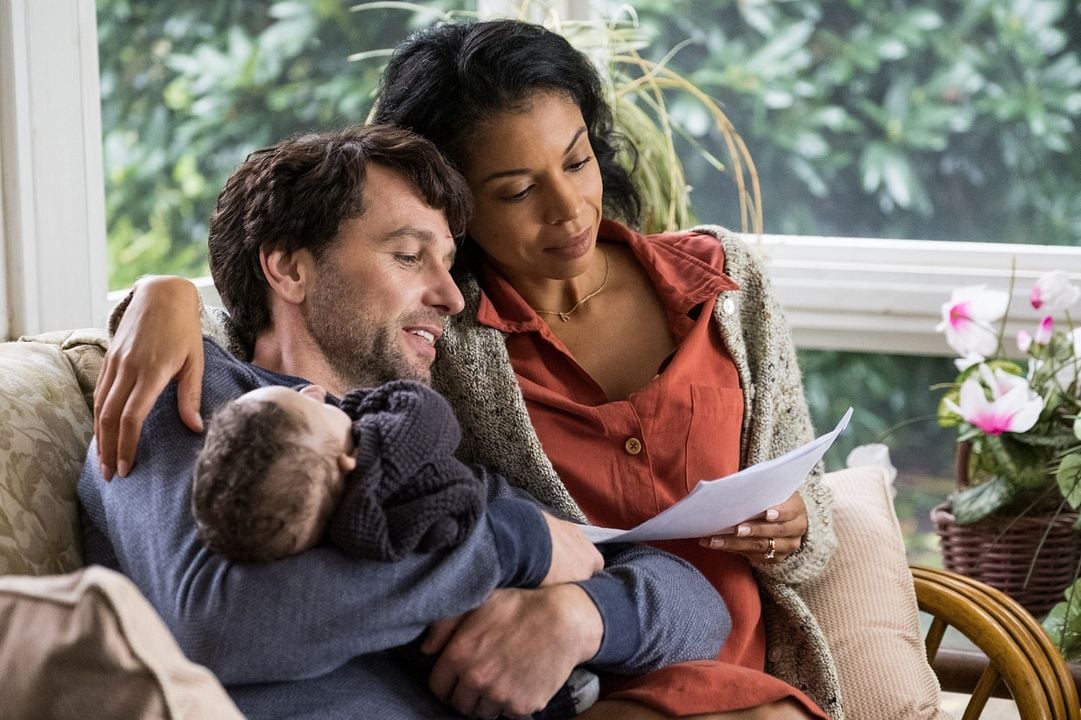 Un buen día en el vecindario : Foto Susan Kelechi Watson, Matthew Rhys