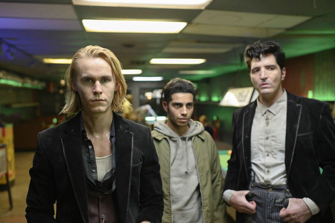 Foto Rhys Wakefield, David Dastmalchian, Mena Massoud