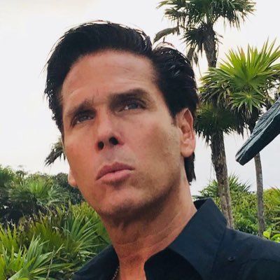 Póster Roberto Palazuelos