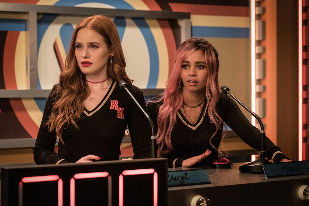 Riverdale : Foto Madelaine Petsch, Vanessa Morgan