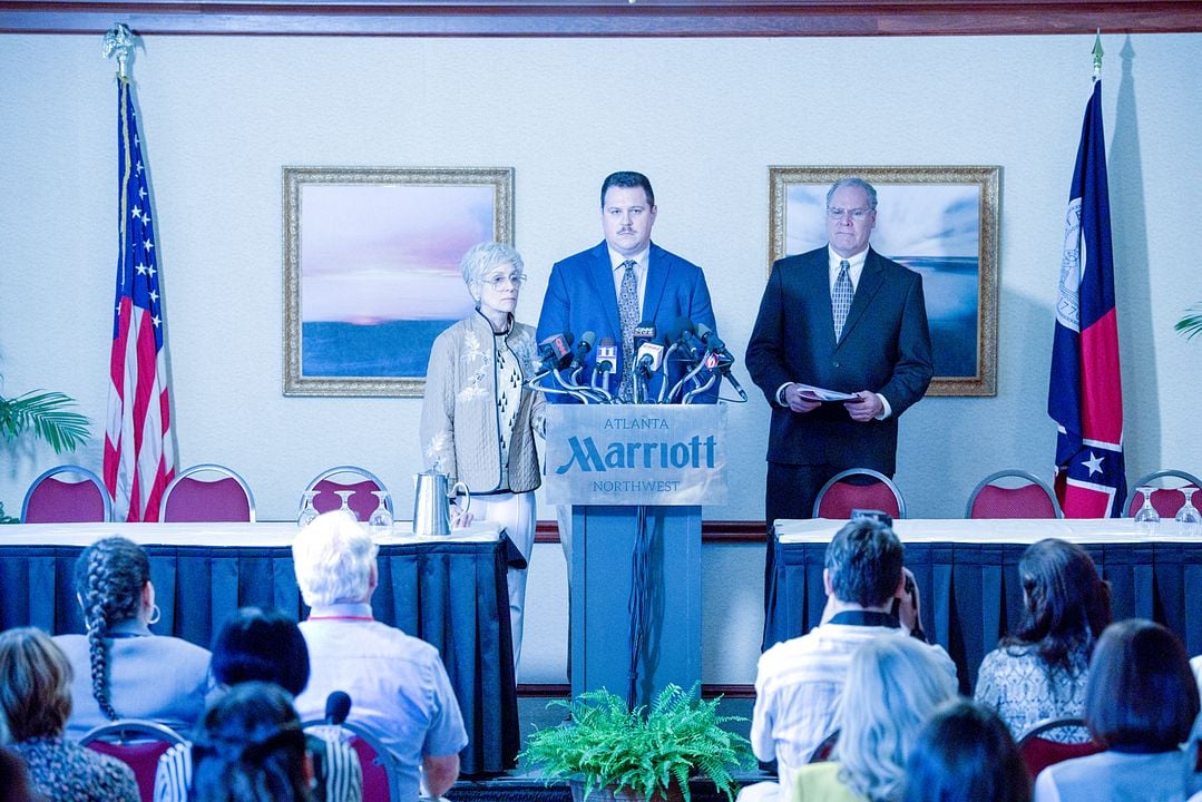 Foto Cameron Britton, Judith Light