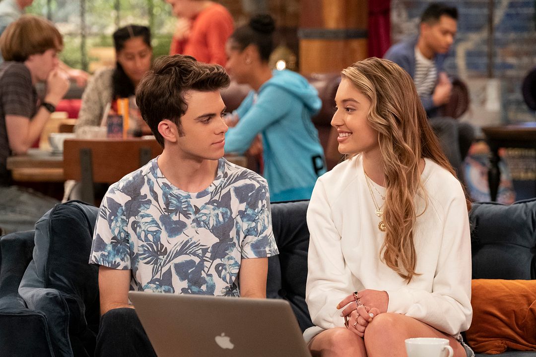 El Universo en Expansión de Ashley García : Foto