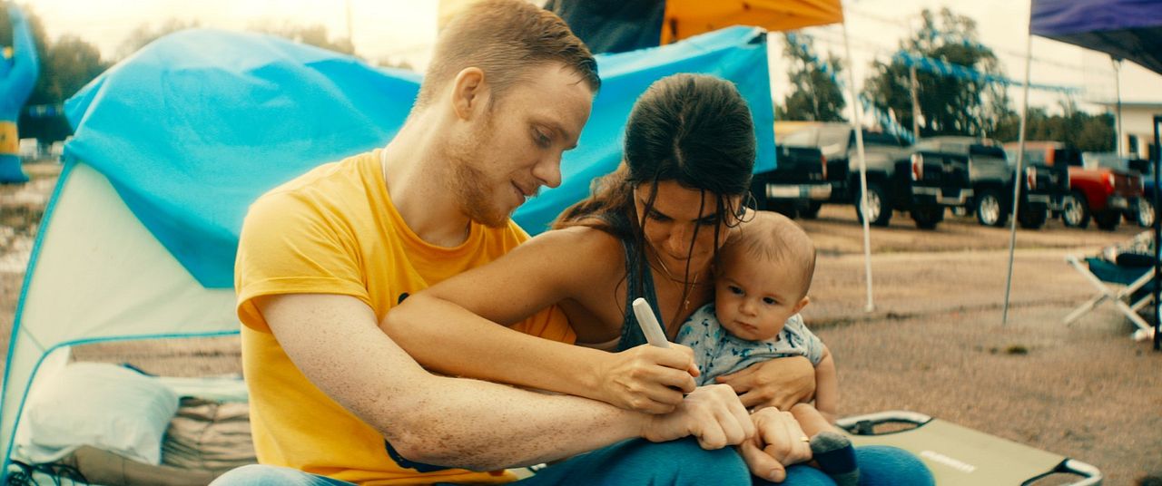 Foto Callie Hernandez, Joe Cole