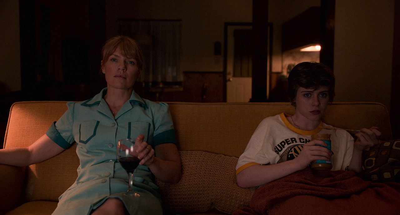 Esta mierda me supera : Foto Kathleen Rose Perkins, Sophia Lillis