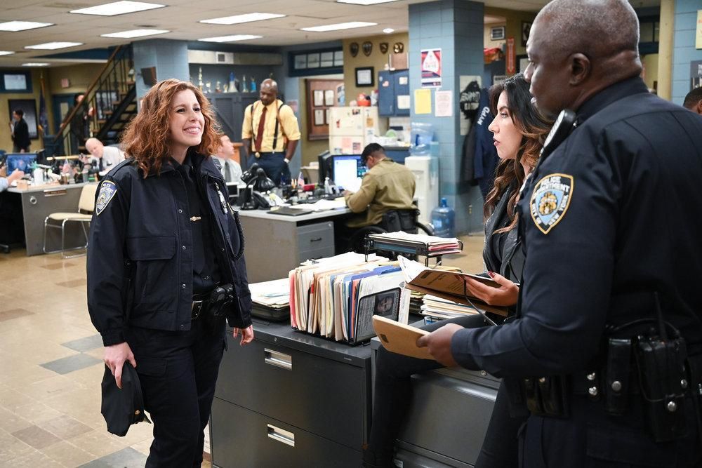 Foto Andre Braugher, Stephanie Beatriz, Vanessa Bayer