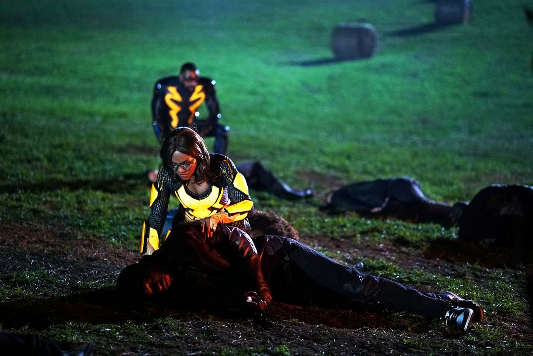 Foto China Anne McClain, Cress Williams