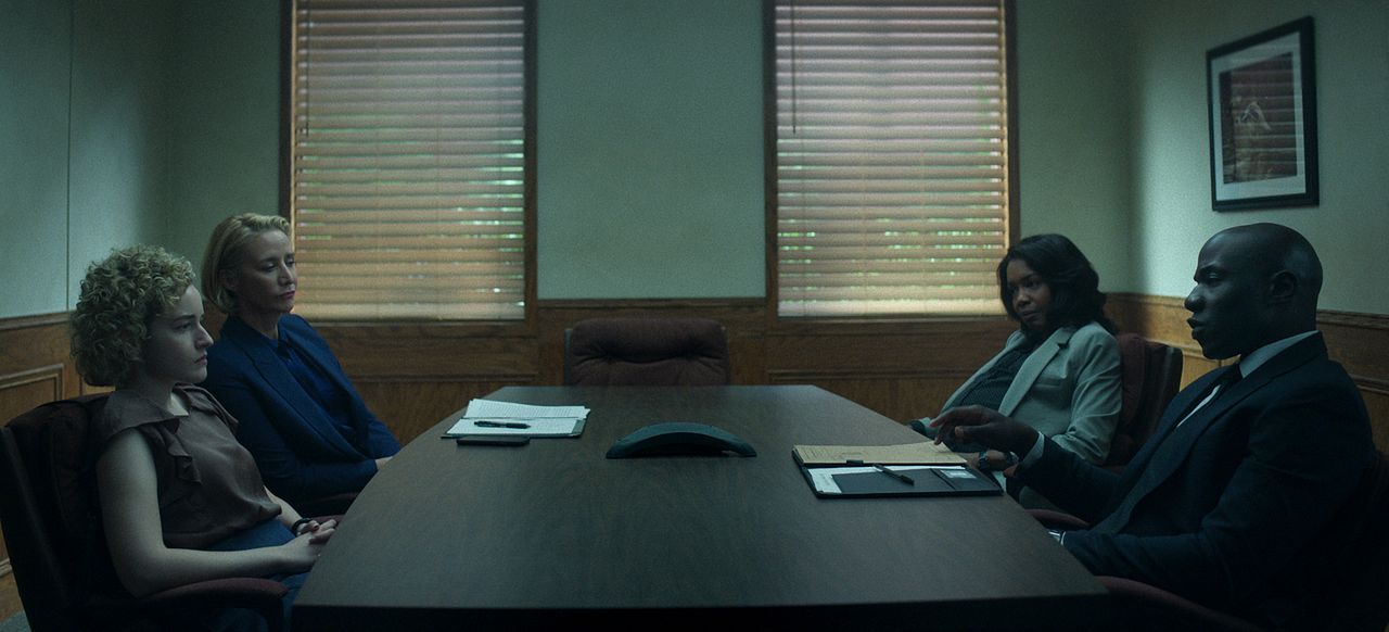 Ozark : Foto Julia Garner, Laura Linney