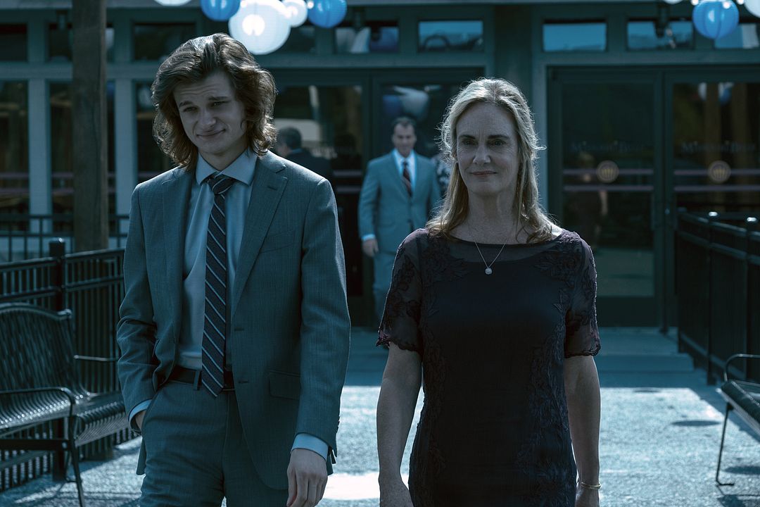 Ozark : Foto Laura Linney, Charlie Tahan