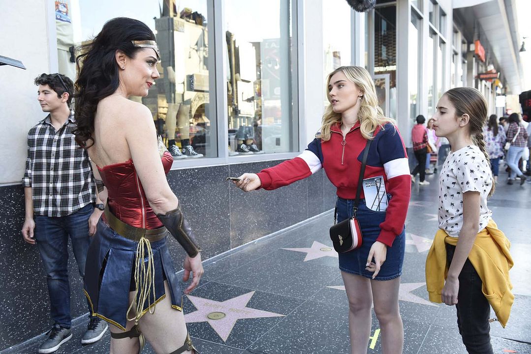 Foto Meg Donnelly, Julia Butters