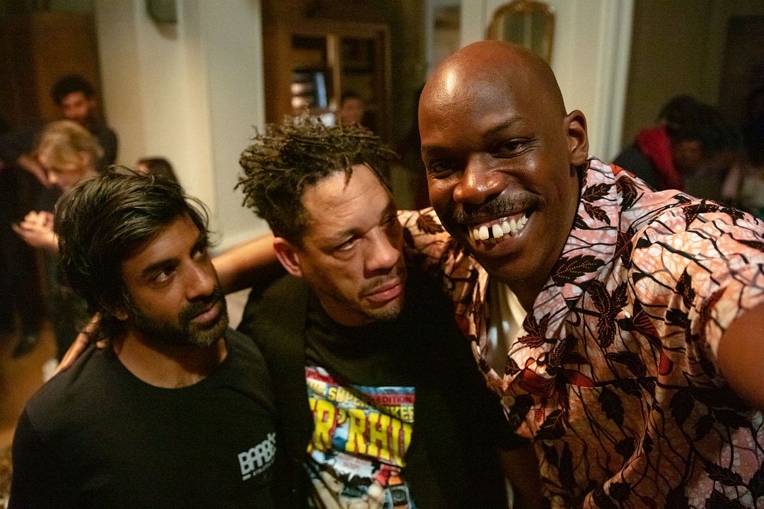 Quite Simply Black : Foto