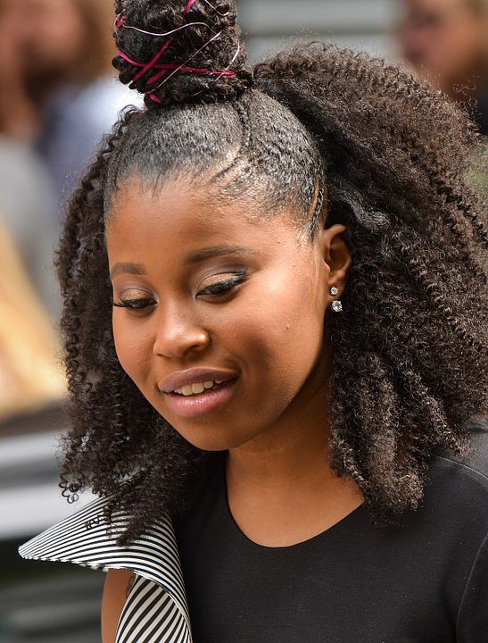 Póster Dominique Fishback