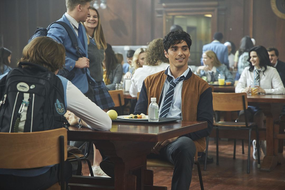 El stand de los besos 2 : Foto Taylor Zakhar Perez