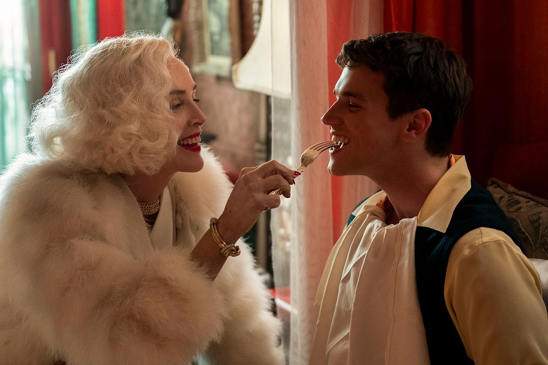Ratched : Foto Finn Wittrock, Sharon Stone