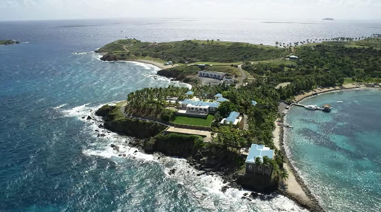 Jeffrey Epstein: Asquerosamente rico : Póster