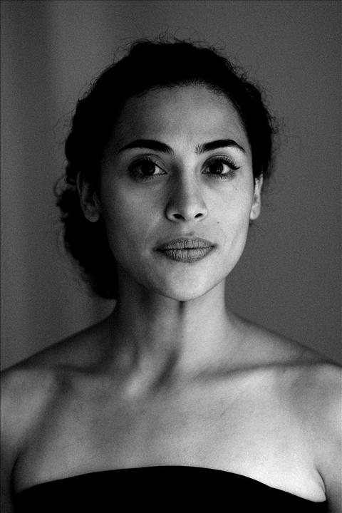 Póster Vicky Araico