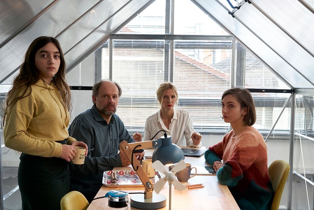 Foto Sandrine Kiberlain, Denis Podalydès, Luàna Bajrami