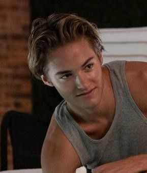 Póster Mitchell Hoog