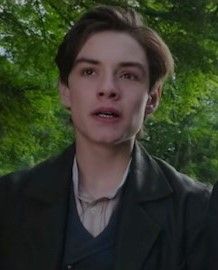 Póster Louis Partridge