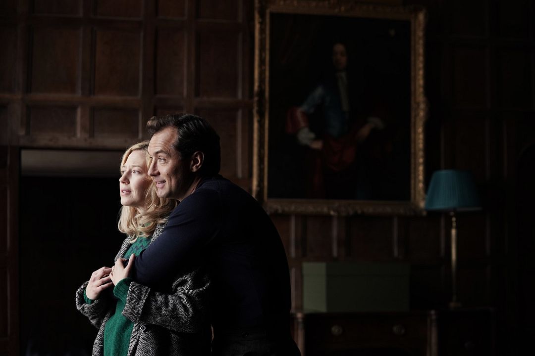 El refugio : Foto Jude Law, Carrie Coon