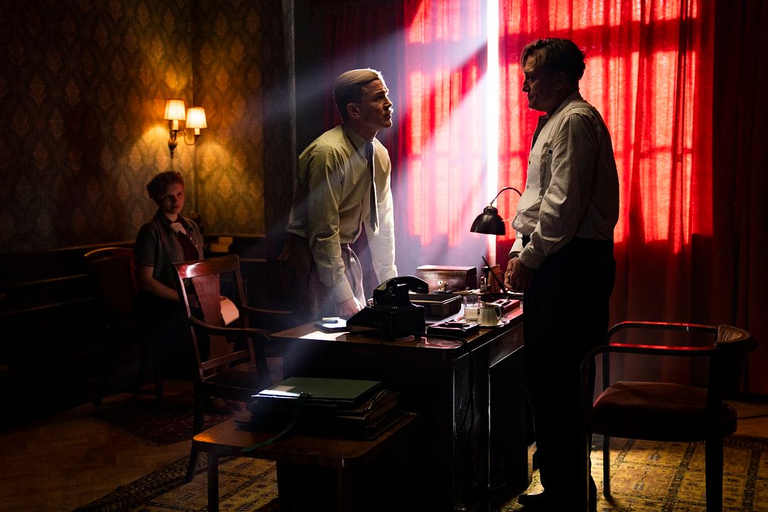 Foto Albrecht Schuch, Oliver Masucci