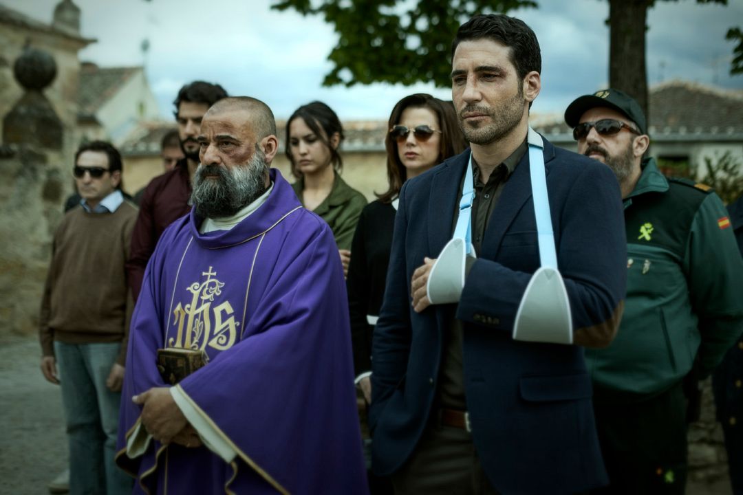 30 monedas : Foto Eduard Fernández, Miguel Ángel Silvestre