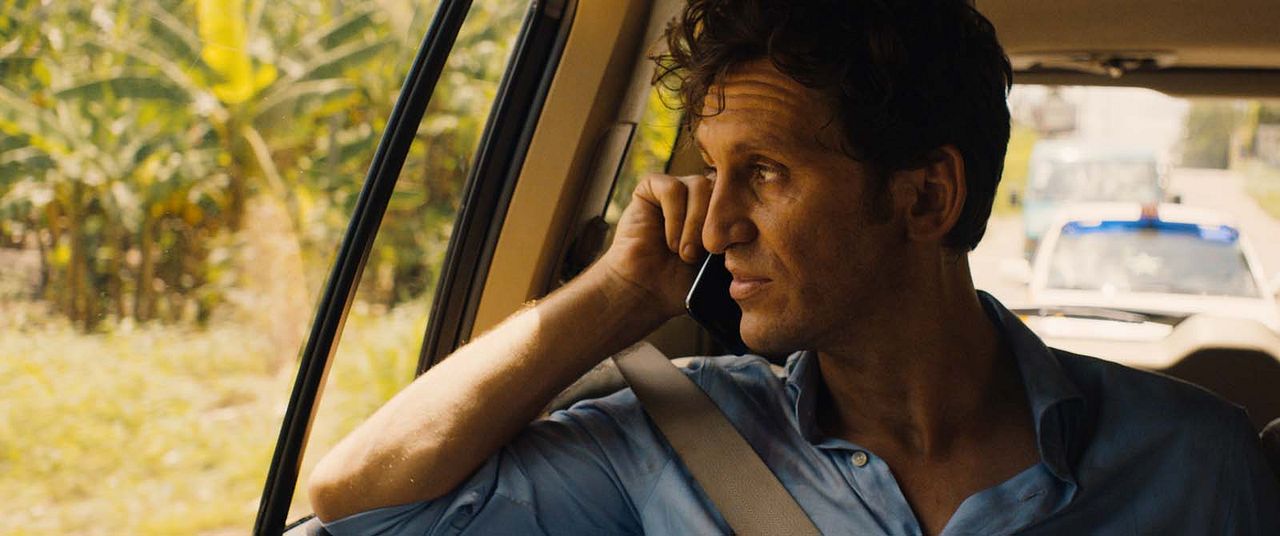 Black Beach : Foto Raúl Arévalo