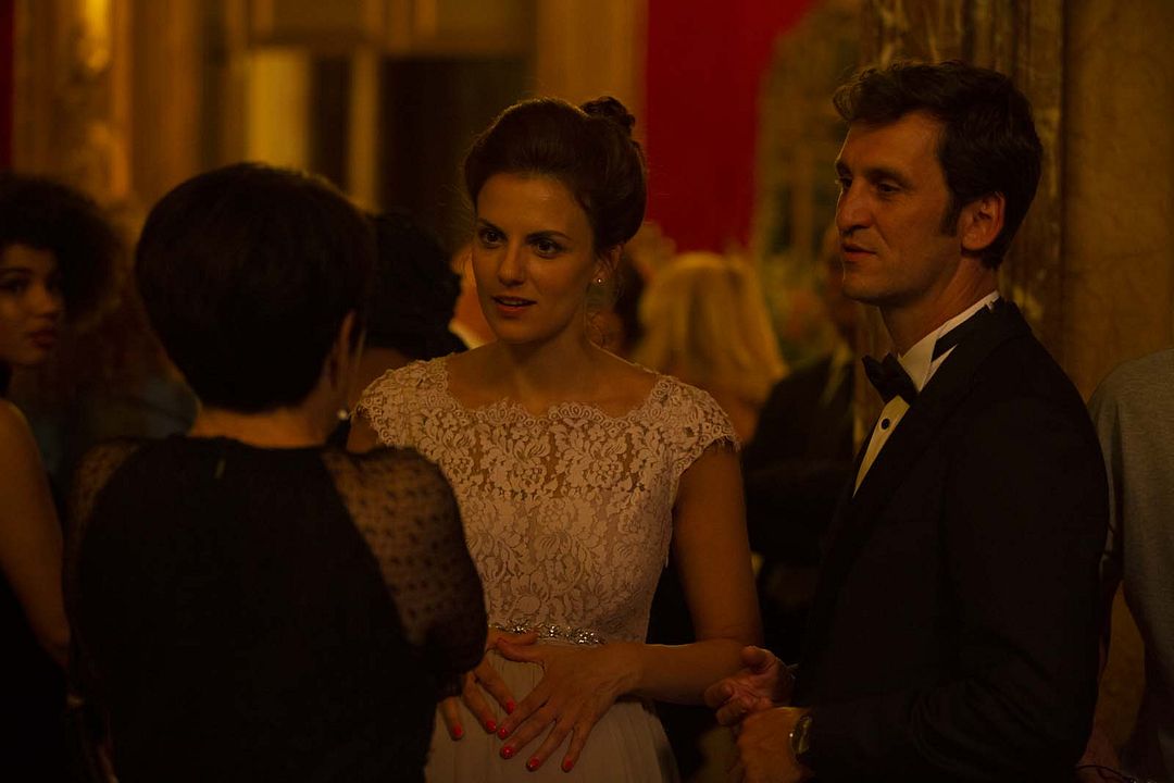 Black Beach : Foto Raúl Arévalo, Melina Matthews