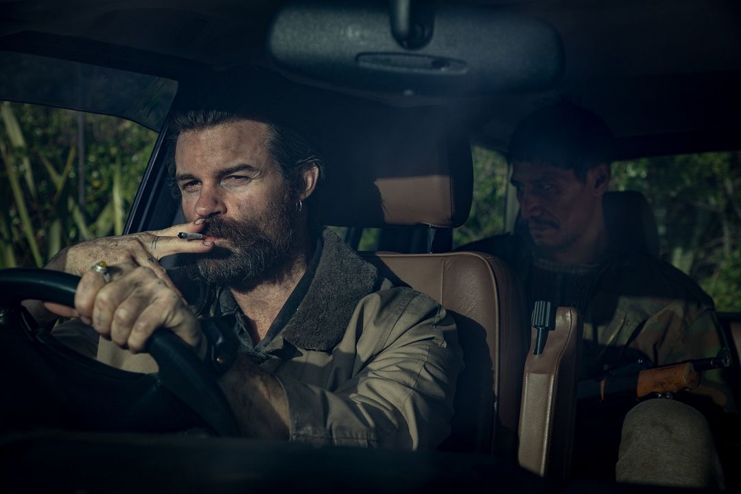 Coming Home in the Dark : Foto