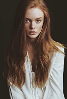 Póster Abigail Cowen