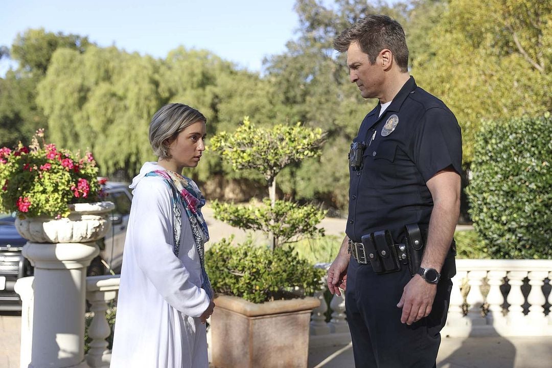 The Rookie : Foto Lizze Broadway, Nathan Fillion