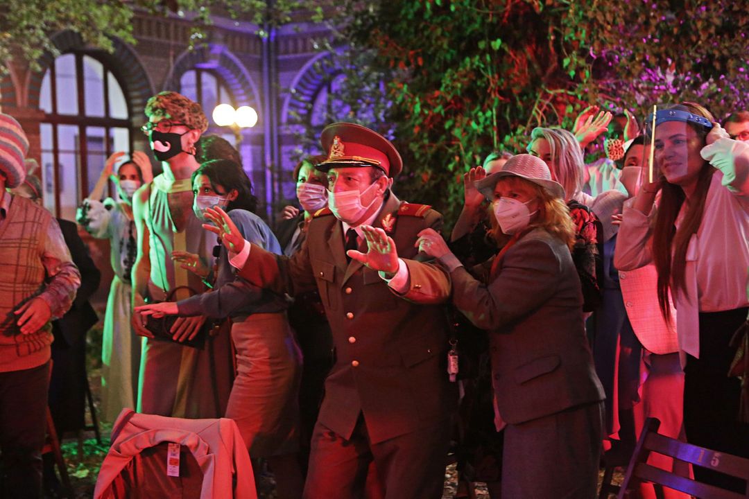 Bad Luck Banging or Loony Porn : Foto