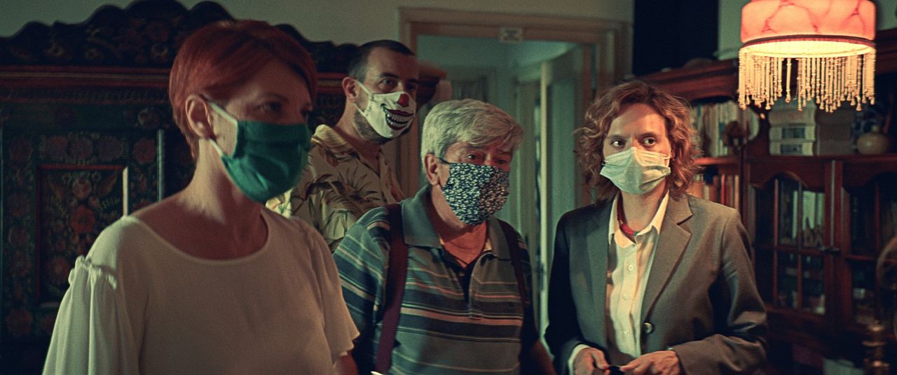 Bad Luck Banging or Loony Porn : Foto