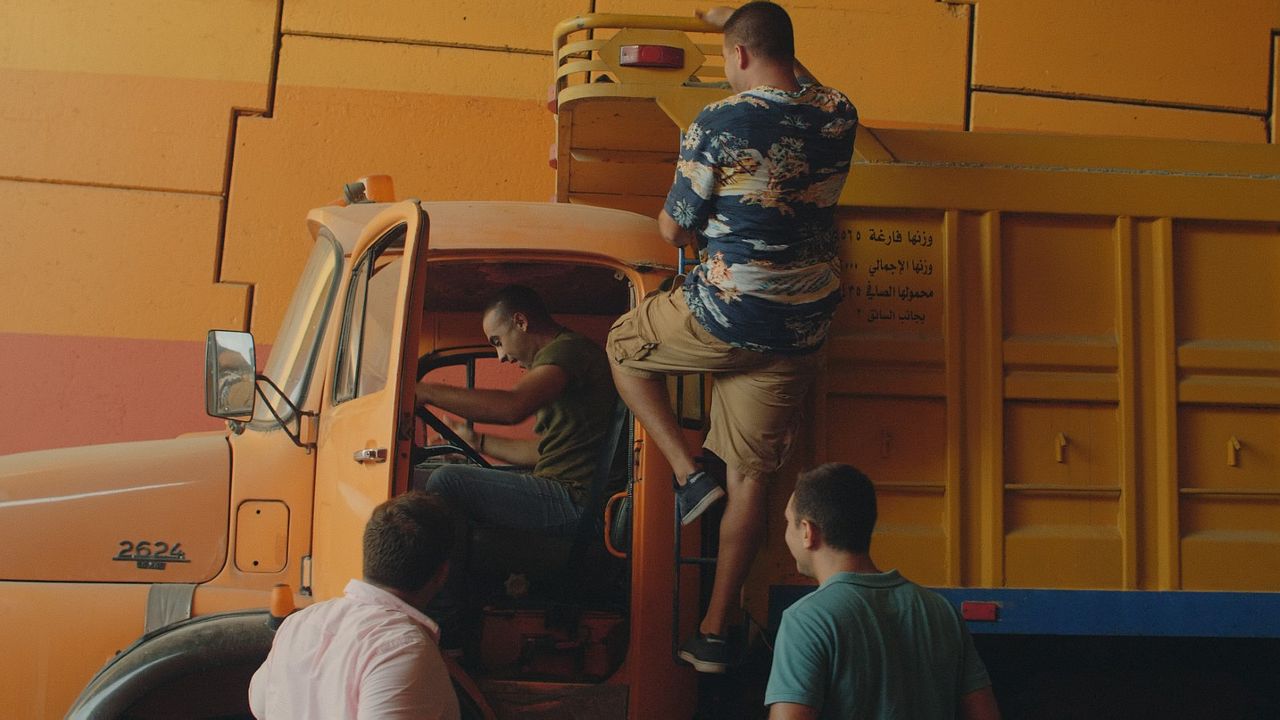 Death of A Virgin and the Sin of Not Living : Foto