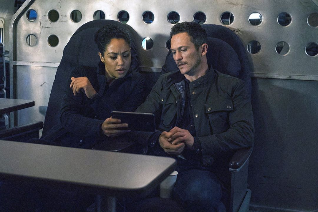 Debris : Foto Jonathan Tucker