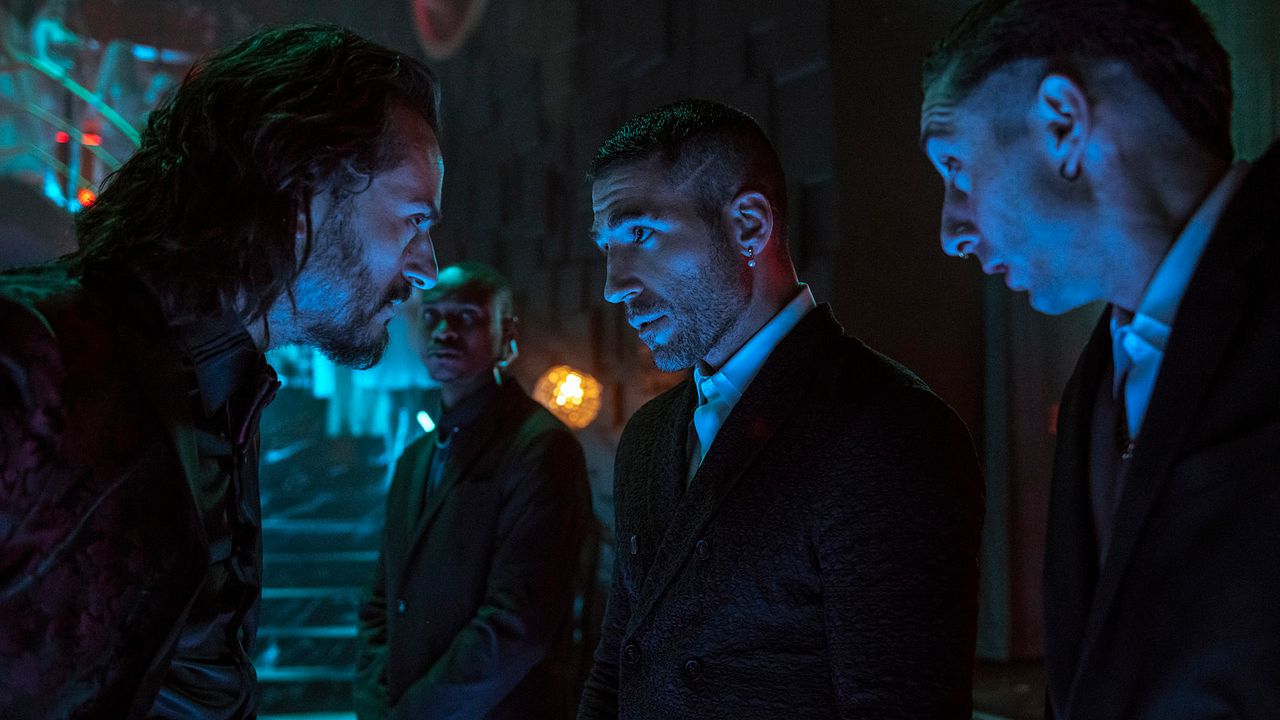 Sky Rojo : Foto Miguel Ángel Silvestre, Asier Etxeandia, Enric Auquer