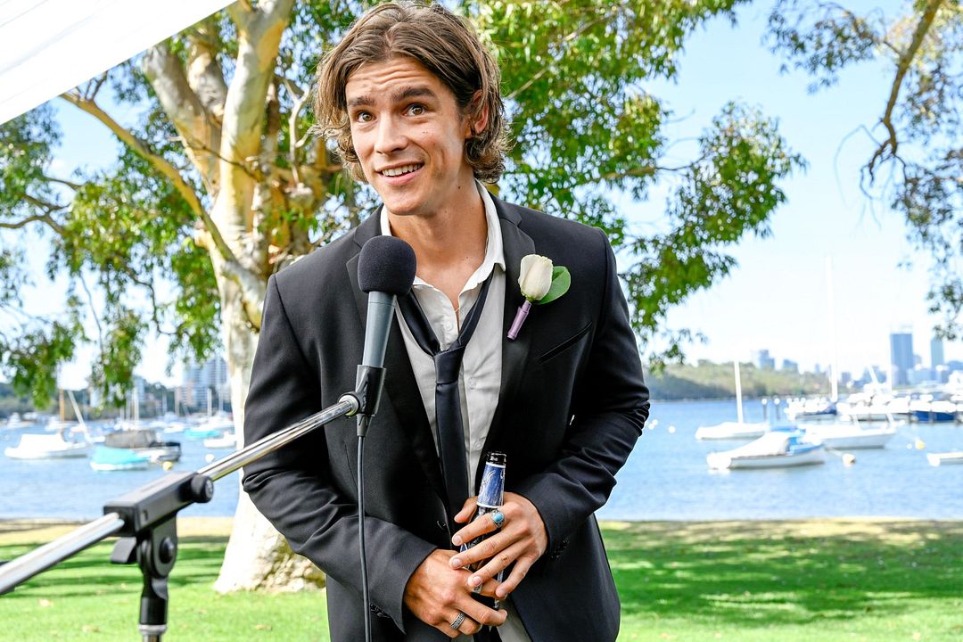 Foto Brenton Thwaites
